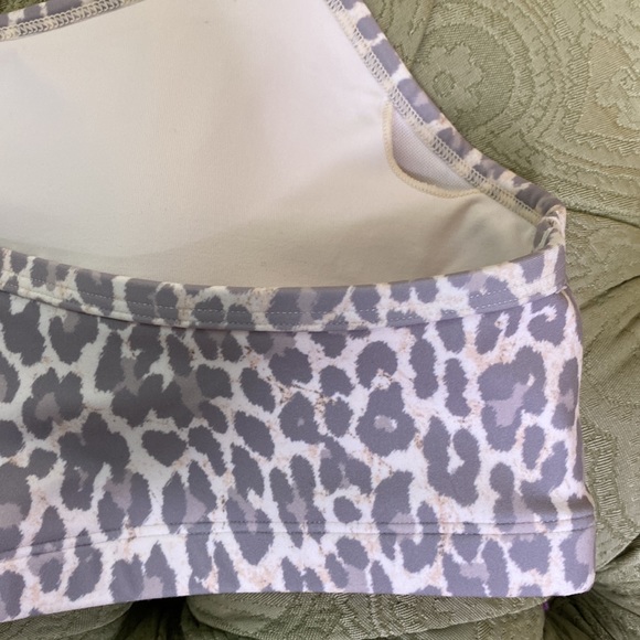 Johnny Was Calme Endurance Cross Back Sports Bra Size XXL Cheetah NWT Retail $62 - Picture 8 of 9